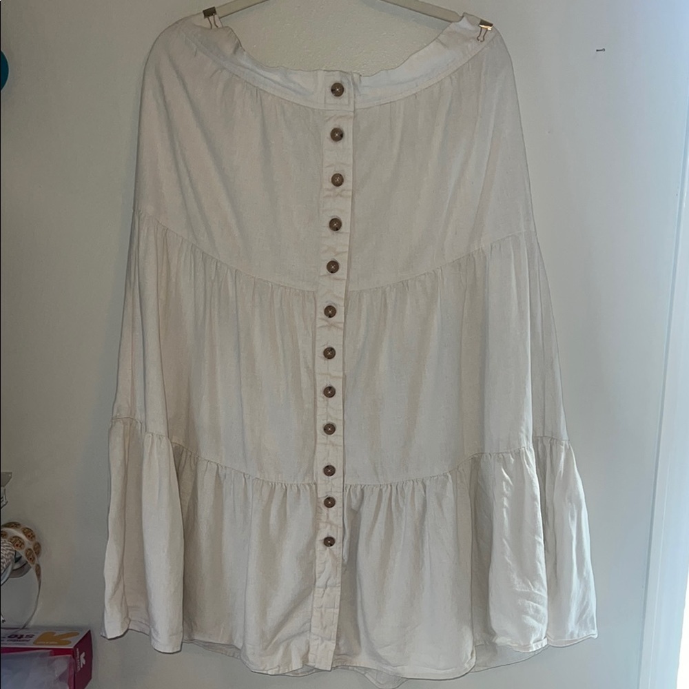 Banana Republic Cream 3-Tiered Button-Down Cream Linen Like Fabric Skirt
